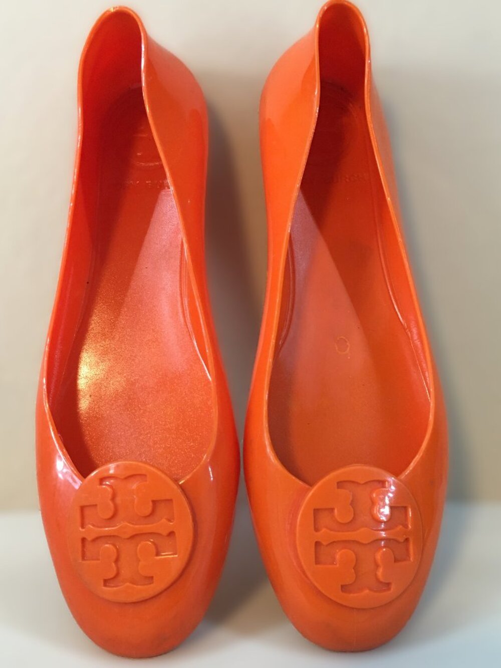 Tory Burch ⊹ Bright Orange Jelly "Reva" Flats - retired jelly style! - Picture 4 of 16
